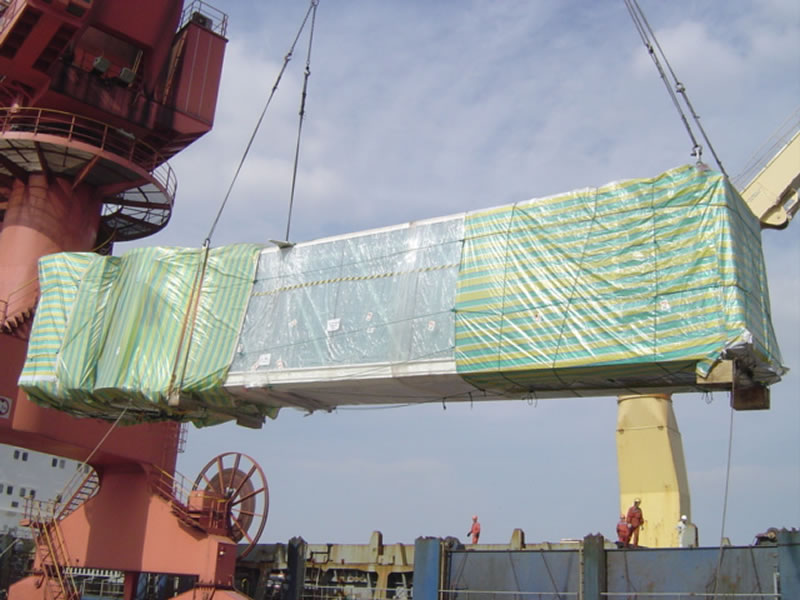  Boarding on ship of airplane bridges