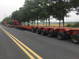 Semi trailer combined hydraulic axis flat car + longitudinal splicing beam