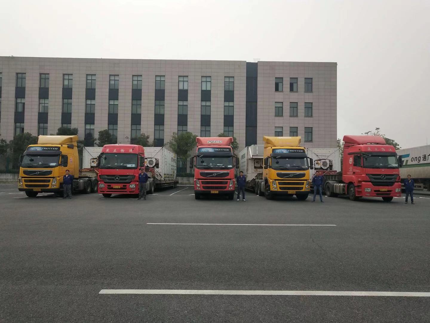 Our company transported lithography machine and precision semiconductor equipments at over 100 million RMB in cost to the destination safely and smoothly.